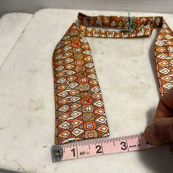 Emilio Pucci VTG ‘80’s /90’s silk neck tie NWT - Picture 4 of 9